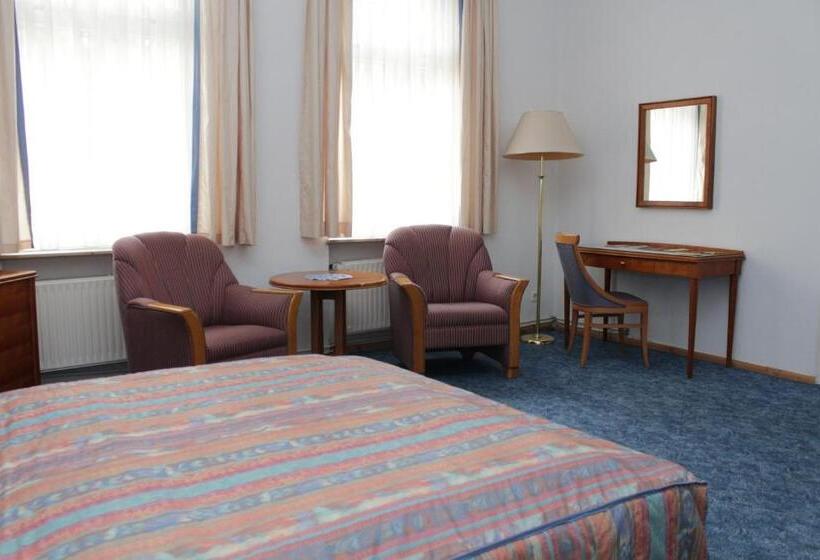 פנסיון Weinkeller Wölk