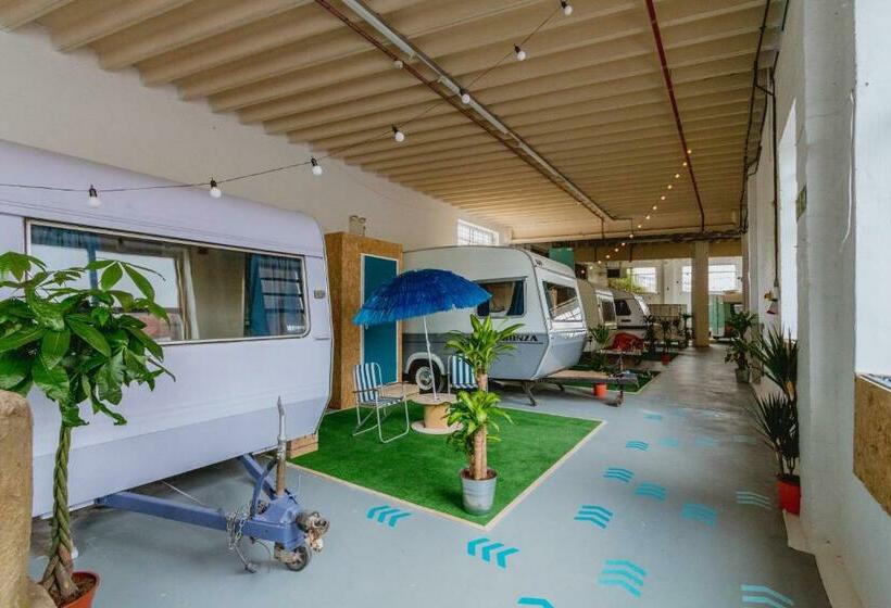 فندق صغير Towed Town Camping