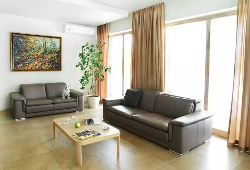 Ami Residence