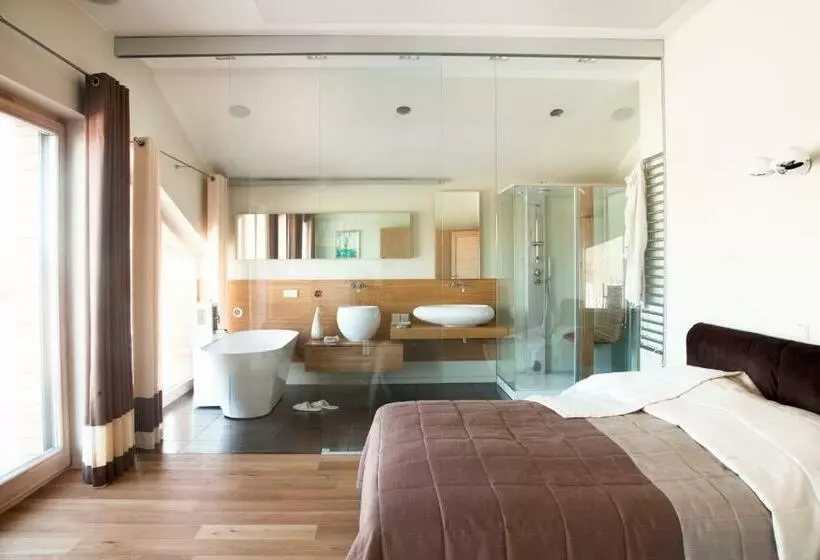 Ami Residence