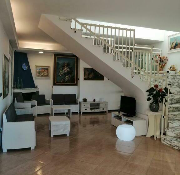 ベッドアンドブレックファースト Accussì