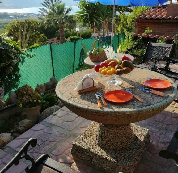 ベッドアンドブレックファースト Accussì