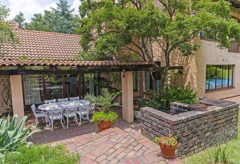 تختخواب و صبحانه Ferndale Lodge