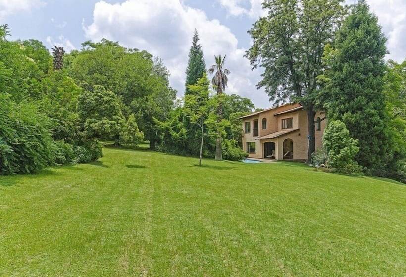 تختخواب و صبحانه Ferndale Lodge