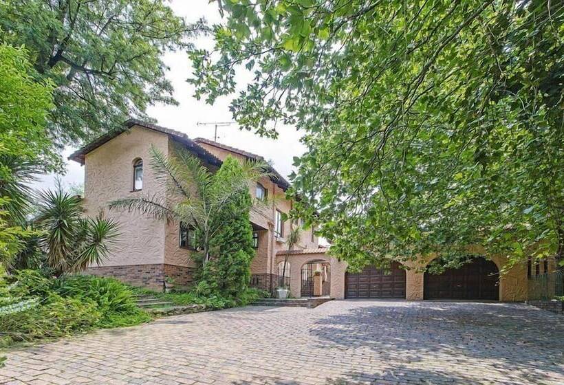 تختخواب و صبحانه Ferndale Lodge