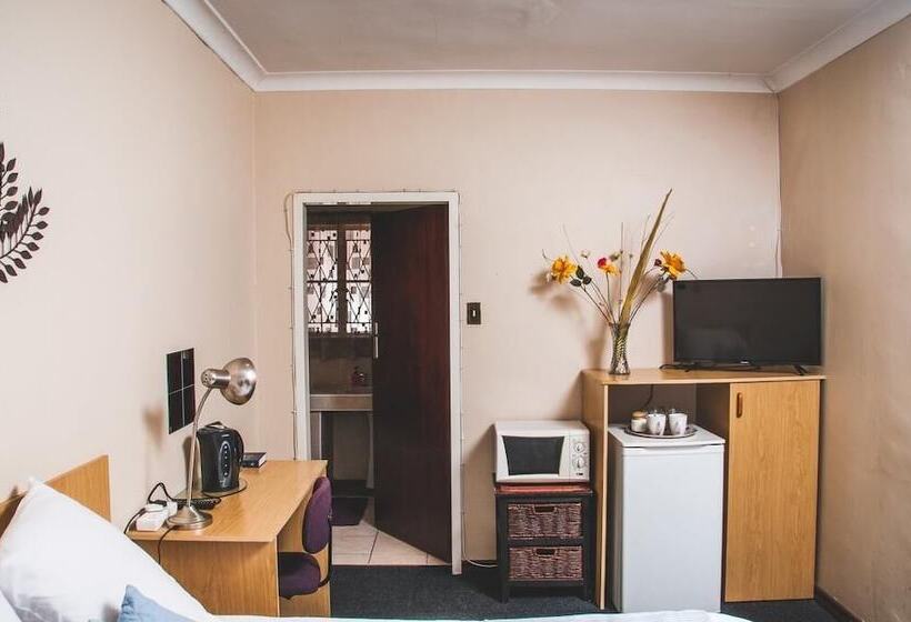 تختخواب و صبحانه Ferndale Lodge