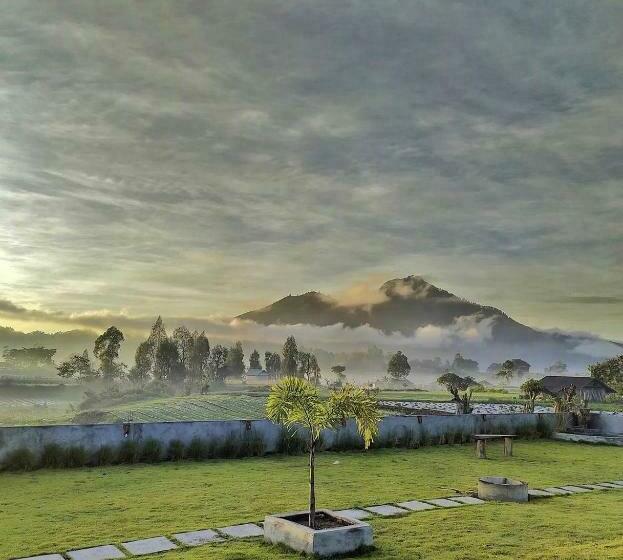 Отель Bukit Catu Bungalows