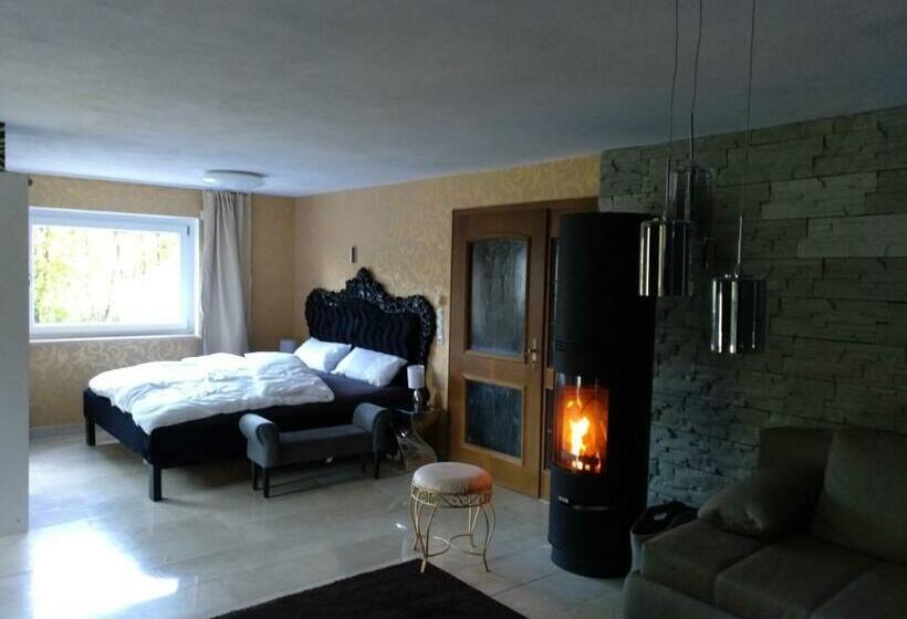 Пансион Ferienapartment Tuntenhausen