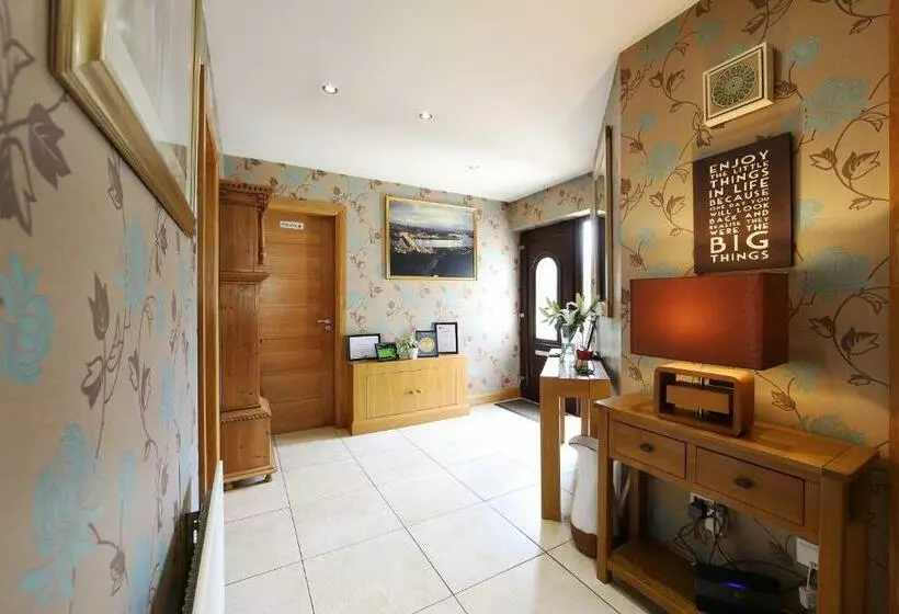 Aamiaismajoitus (B&B) Cloyfin B And B