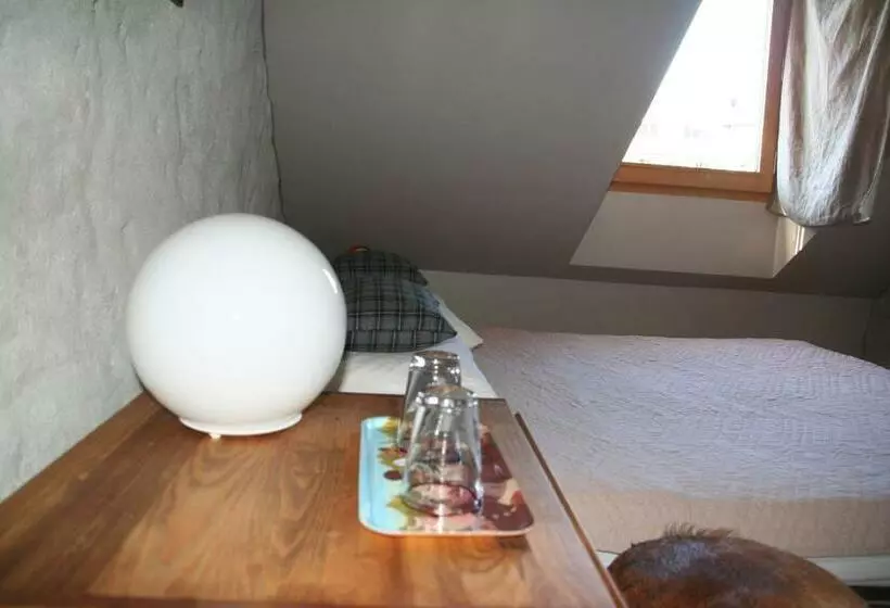 تختخواب و صبحانه Nid Douillet