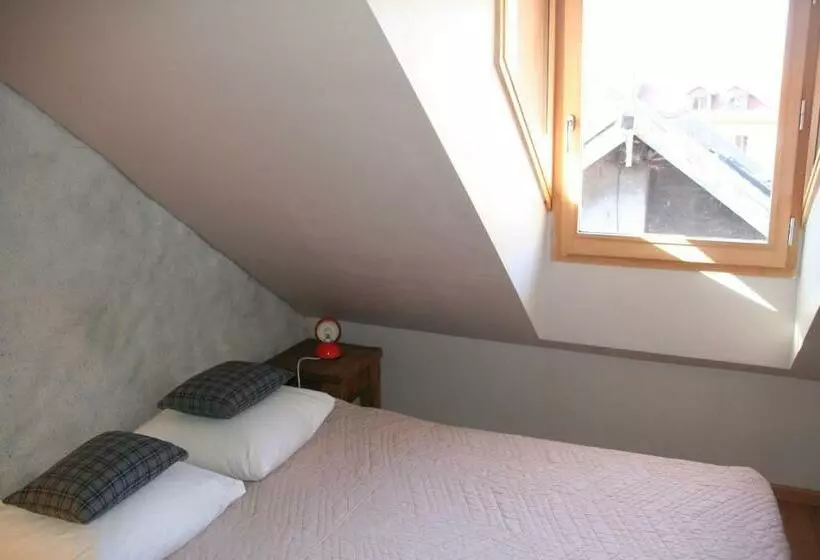 تختخواب و صبحانه Nid Douillet