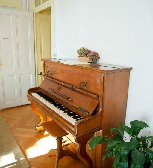 تختخواب و صبحانه Pension Bienvenue