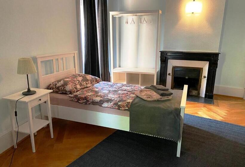 تختخواب و صبحانه Pension Bienvenue