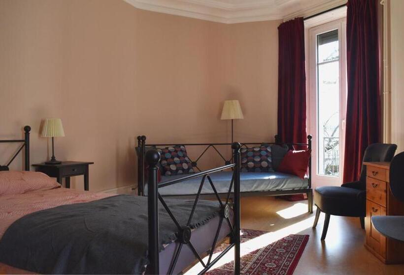 تختخواب و صبحانه Pension Bienvenue