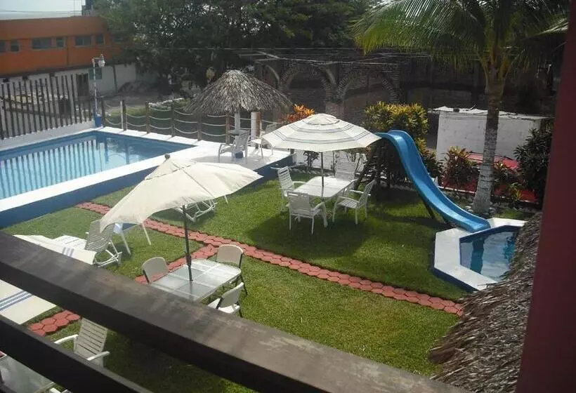 Hotelli Villas Del Rey