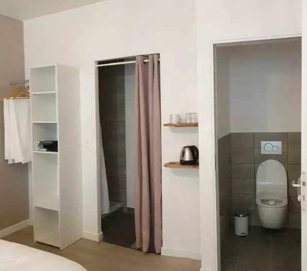 ペンション Chambres Privées Hyper Centre Epernay Lit 160x200cm