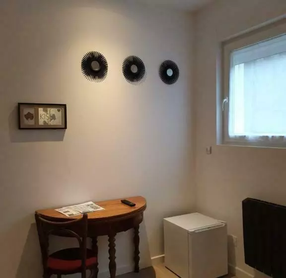 ペンション Chambres Privées Hyper Centre Epernay Lit 160x200cm