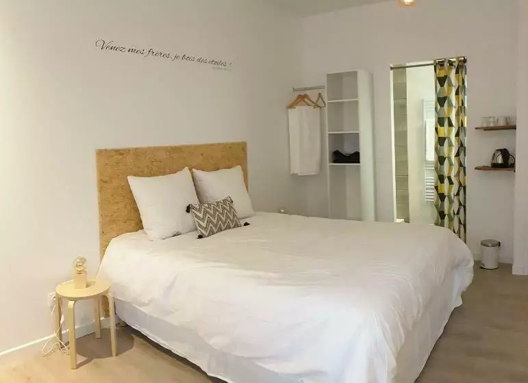 ペンション Chambres Privées Hyper Centre Epernay Lit 160x200cm