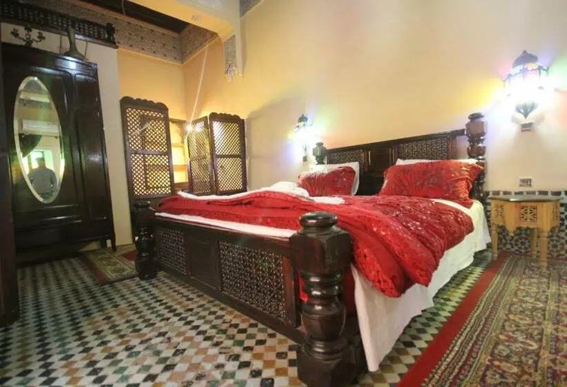 پانسیون Riad Yanis