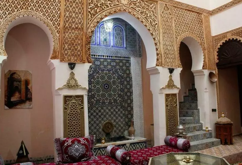 پانسیون Riad Yanis
