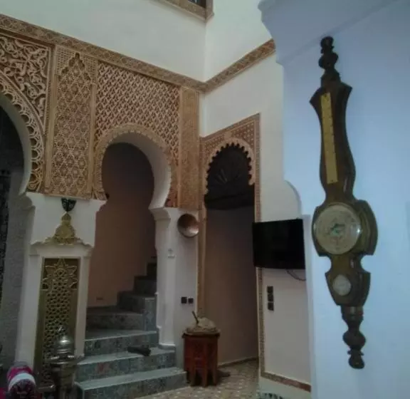پانسیون Riad Yanis