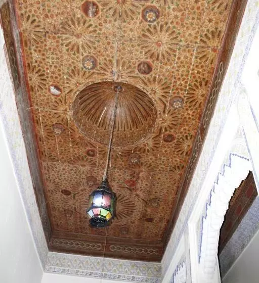 پانسیون Riad Yanis