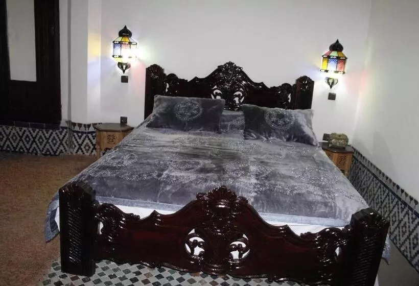 پانسیون Riad Yanis