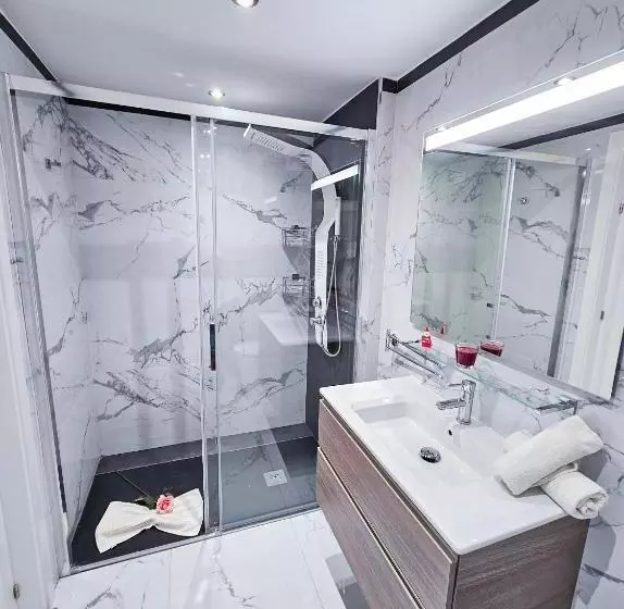 7lizards   Ocean View Apartments