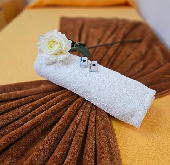 7lizards Ocean View Apartments