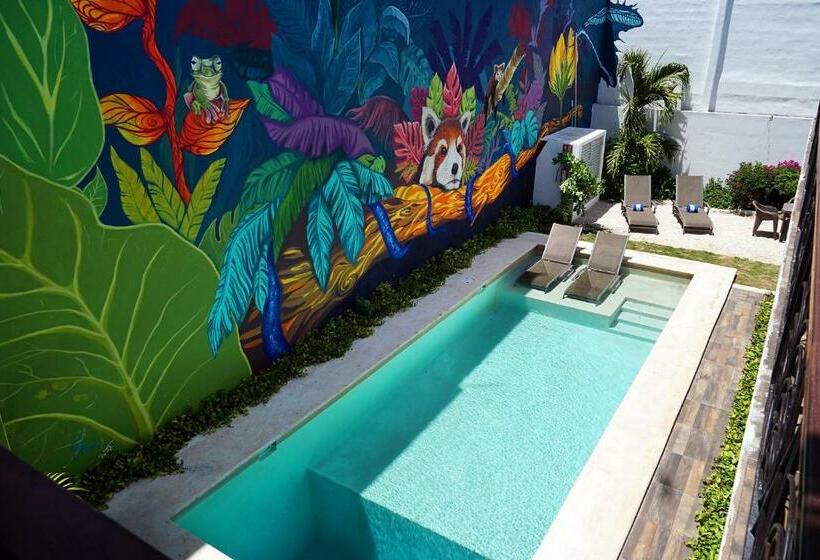 Hostel Red Panda Hostal