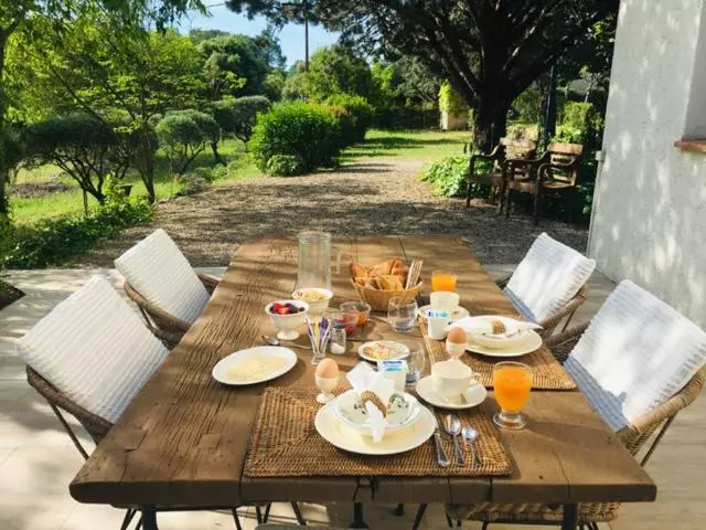 ベッドアンドブレックファースト L  Esmerand