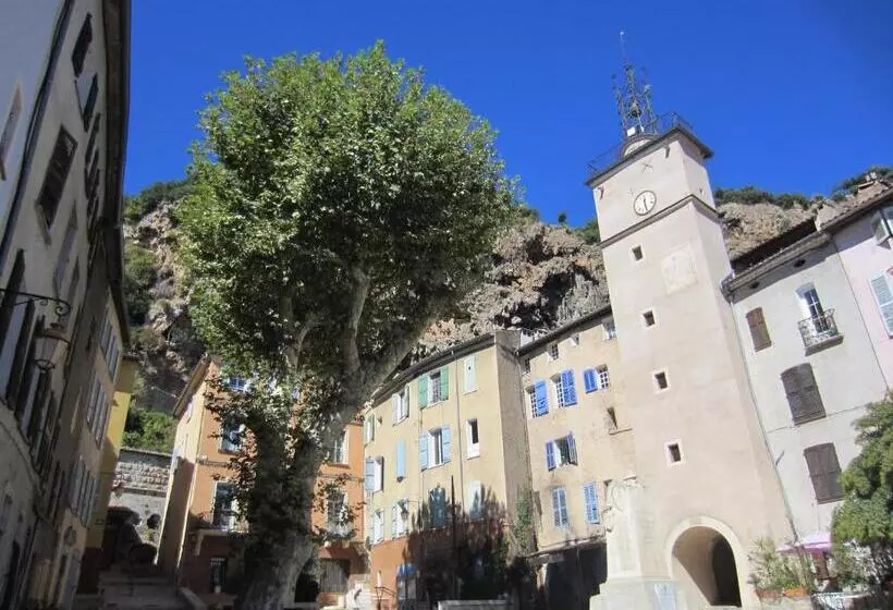 ベッドアンドブレックファースト L  Esmerand