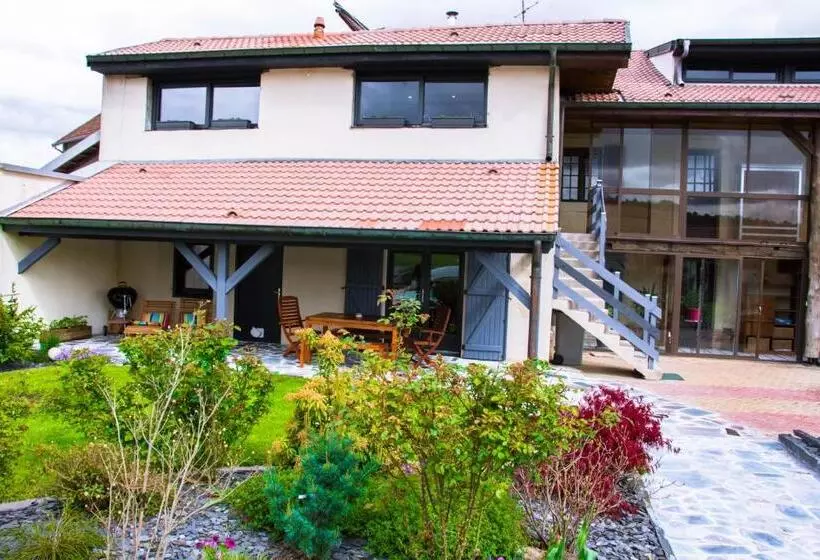 Aamiaismajoitus (B&B) La Chambre Enchantée