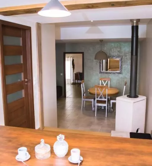 Aamiaismajoitus (B&B) La Chambre Enchantée