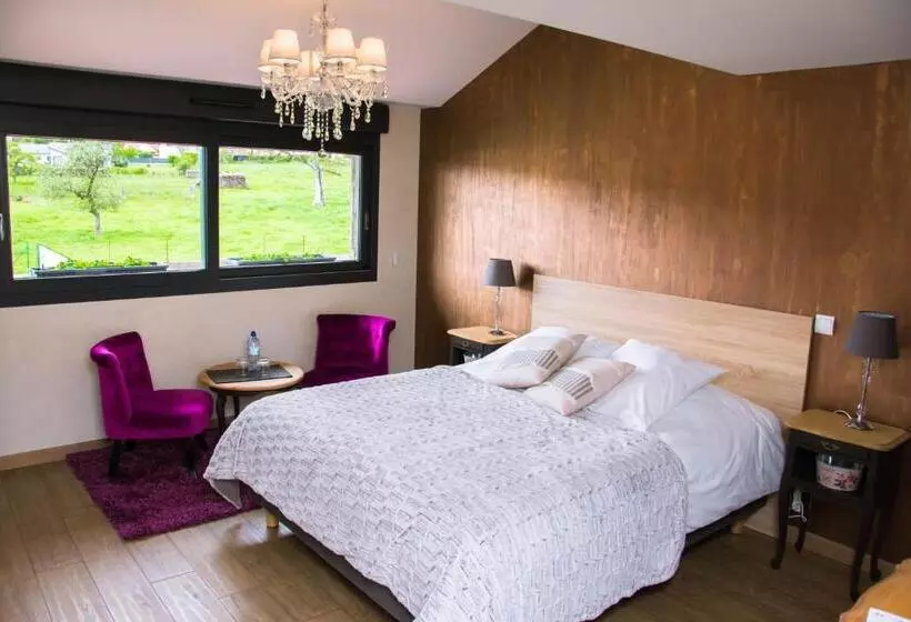 Aamiaismajoitus (B&B) La Chambre Enchantée