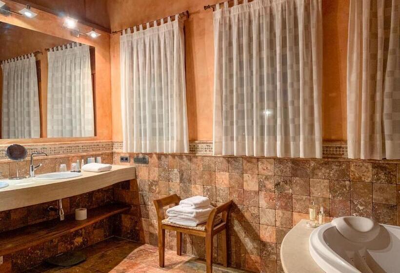 Bed and Breakfast Serrat Del Vent   Adults Only