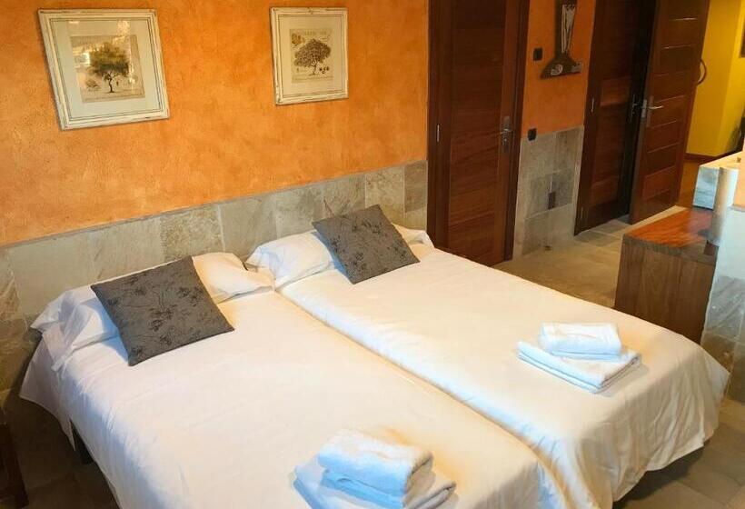 Bed and Breakfast Serrat Del Vent   Adults Only