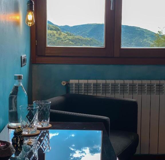 Bed and Breakfast Serrat Del Vent   Adults Only