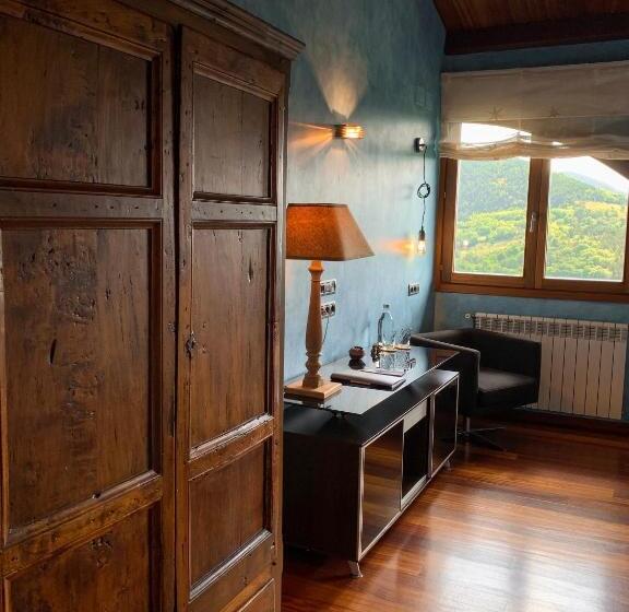 Bed and Breakfast Serrat Del Vent   Adults Only