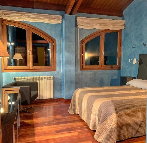 Bed and Breakfast Serrat Del Vent   Adults Only