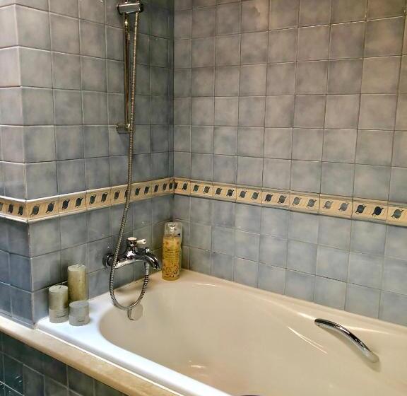 Bed and Breakfast Serrat Del Vent   Adults Only