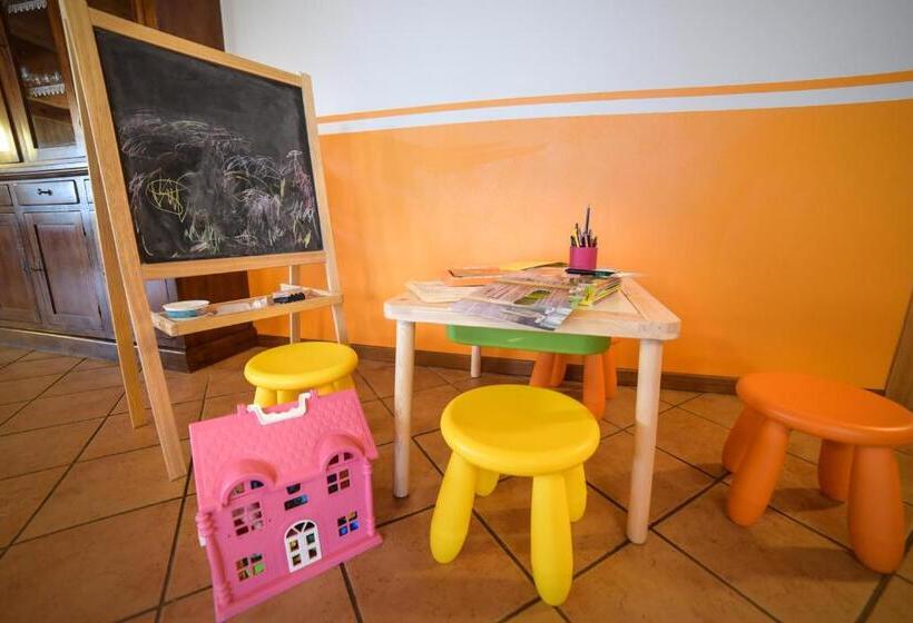 فندق Agriturismo La Preara