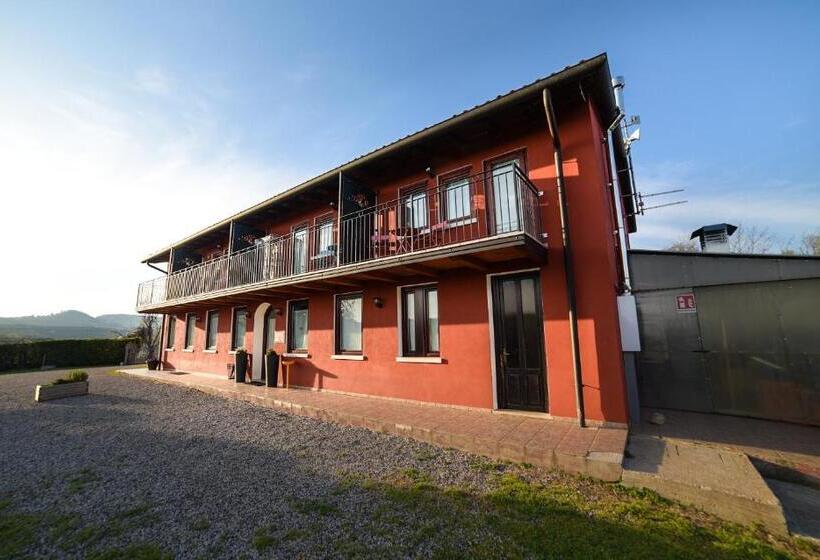 فندق Agriturismo La Preara