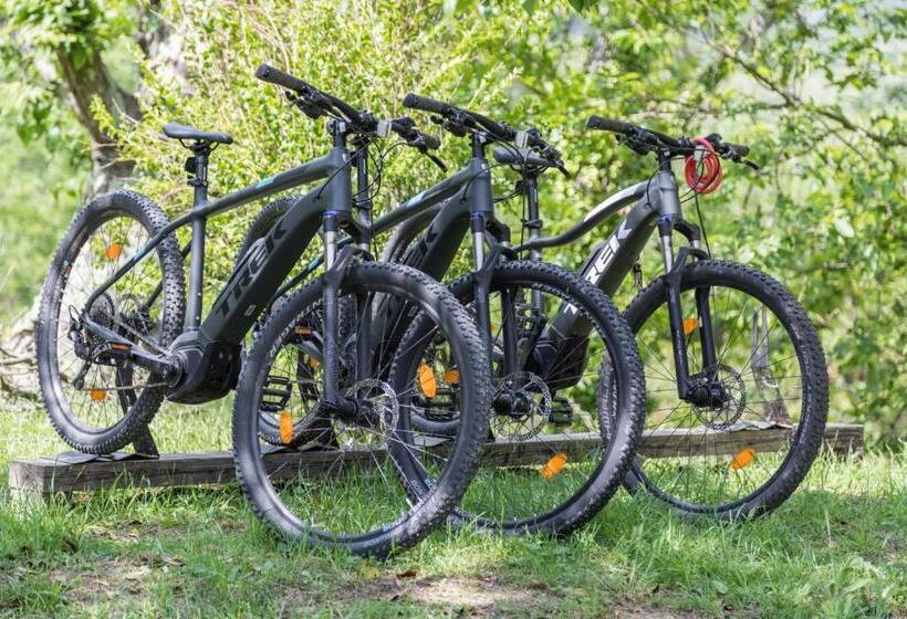 هتل Podere Groppini