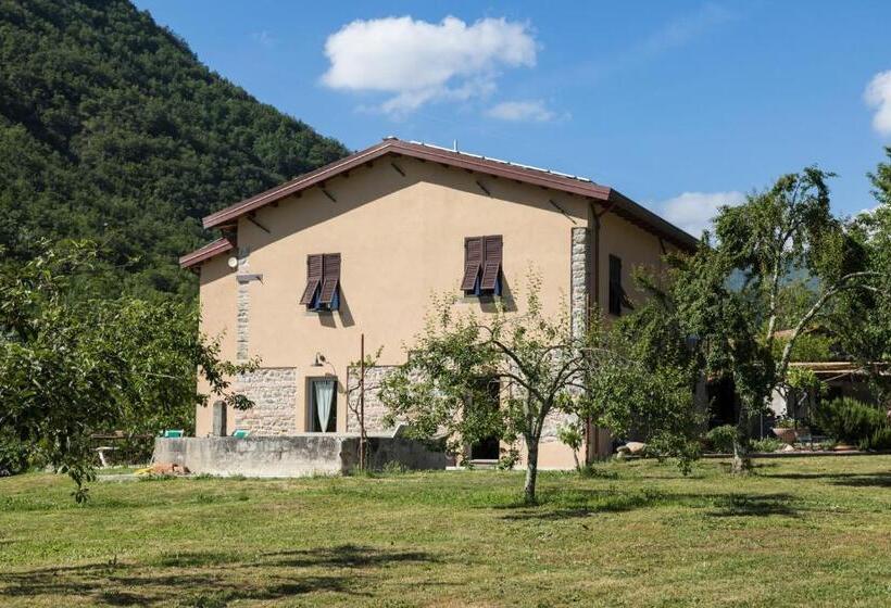 هتل Podere Groppini