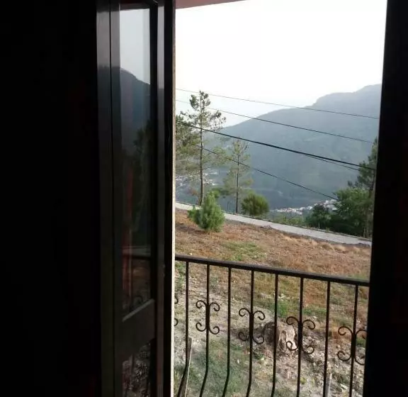 ペンション Gite Cantinho Davo