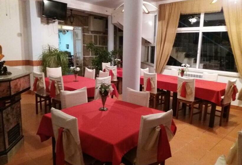 پانسیون Gite Cantinho Davo