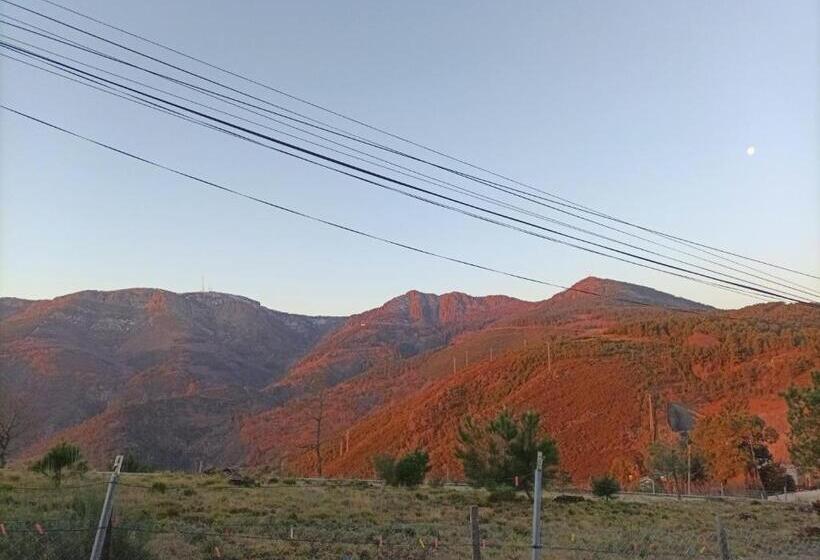 پانسیون Gite Cantinho Davo