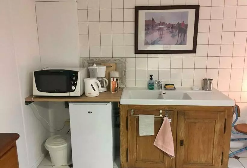 ペンション Le Rez De Jardin