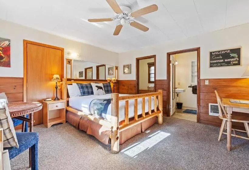 Retkeilymaja Mother Nature S Inn